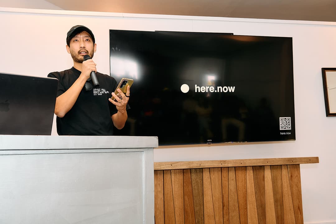 Robin running through the sponsors at the OpenClaw LA Meetup #3